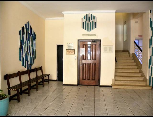 2 BEDROOM APARTMENT FOR SALE IN MARGATE BEACH